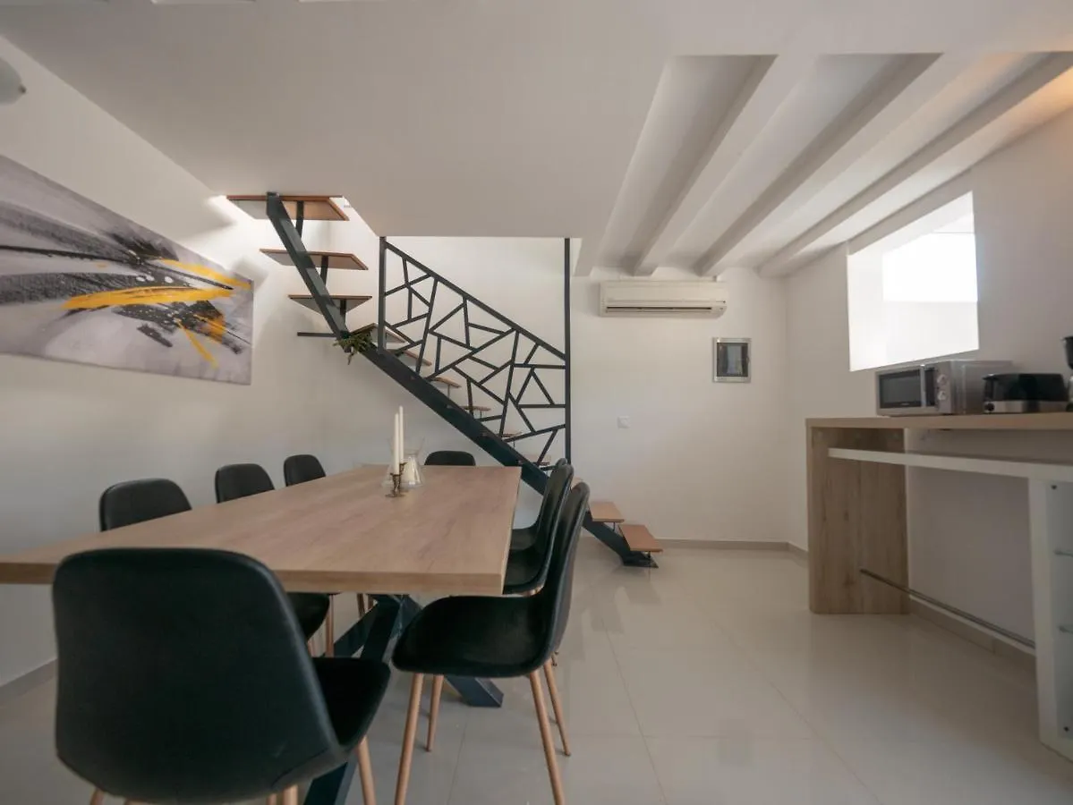 Villa Vinky Pula 0*,